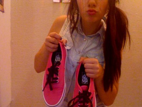 call-me-1800-barbie:  HEY YOU YES YOU STOP!!!DO  YOU WANNA PROMO thanks you stopped anyways if you f
