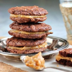 gastrogirl:  brownie and peanut butter sandwich