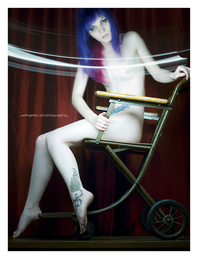 nakeddasha22:  Clairvoyant