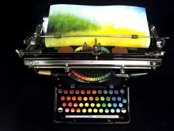 among-the-ashes:  appypollyloggyy:  Tyree Callahan - Chromatic Typewriter, 2011 - A 1937 Underwood standard typewriter modified to produce colors instead of letters  I need this.  Invenção mais que genial.