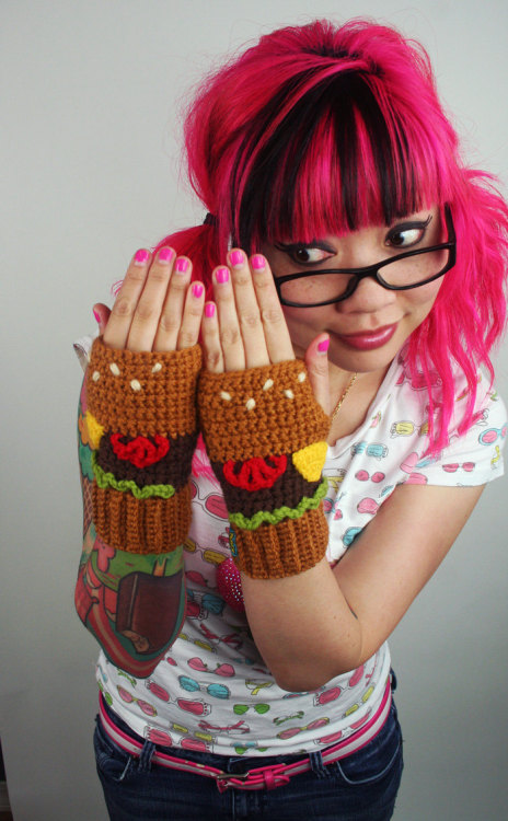 Sex laughingsquid:  Fingerless Cheeseburger Mitts pictures