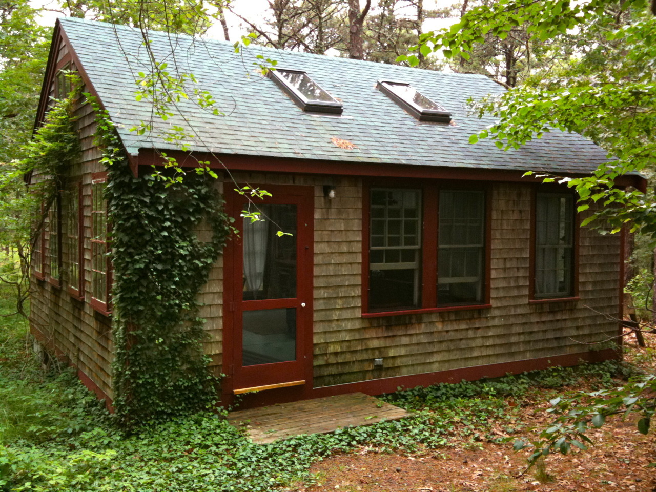 ostwind:   QUERO UMA CASA ASSIM URGENTE  cabinporn:  Cottage on Cape Cod, MA. Submitted