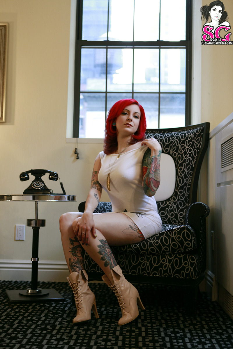 thedarksideofgruff:  Calamity - Room Service                          Click Here