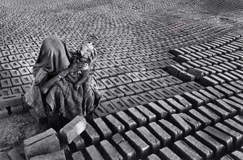 India, 1989. Photo by Sebastião Salgado