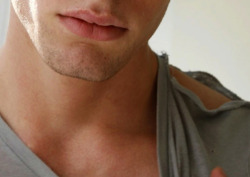 hotsouls:  His lips