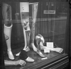 foxesinbreeches:  sutured-infection, vintageportraits:  Shop window in London 1946  