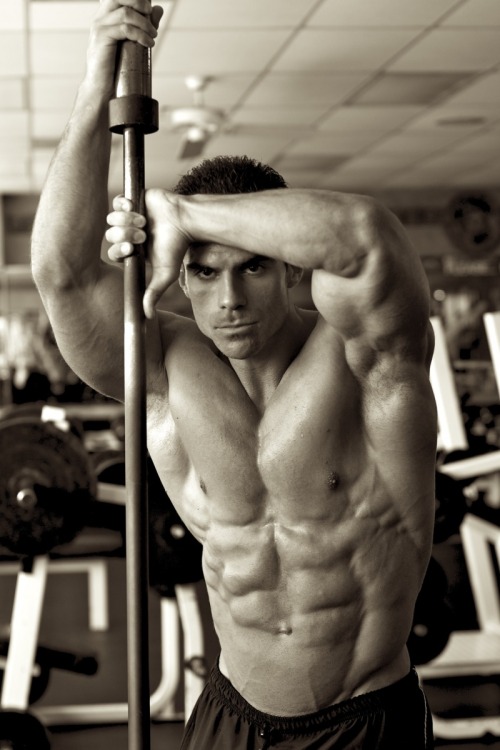bodybuilderarehunks:  Bodybuilder Are Hunks