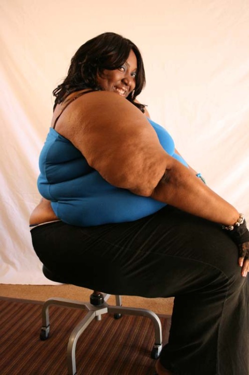 ssbbw-bbw:  Model: Vonnie SSBBW :) adult photos