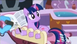 bronypride:  ohgodwiththeponies:  ponett:  pandalot:  Did anyone else find this part really really REALLY  WEIRD  I finally realized what this reminded me of.   fucking christ  Yes, yes I did. 