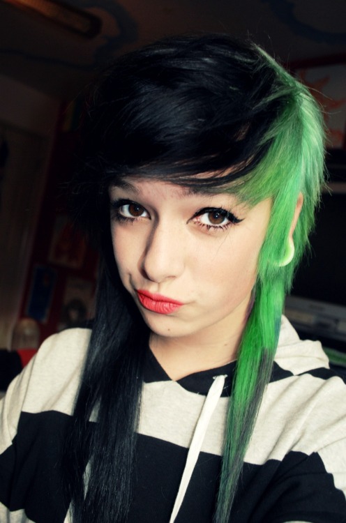 youngerbodiesbutoldersouls:  New hair new plugs :3 Happy Kelsey 