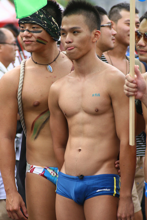 sgdude:I know a couple of people who’d think this guy is perfect. This guy is perfect 