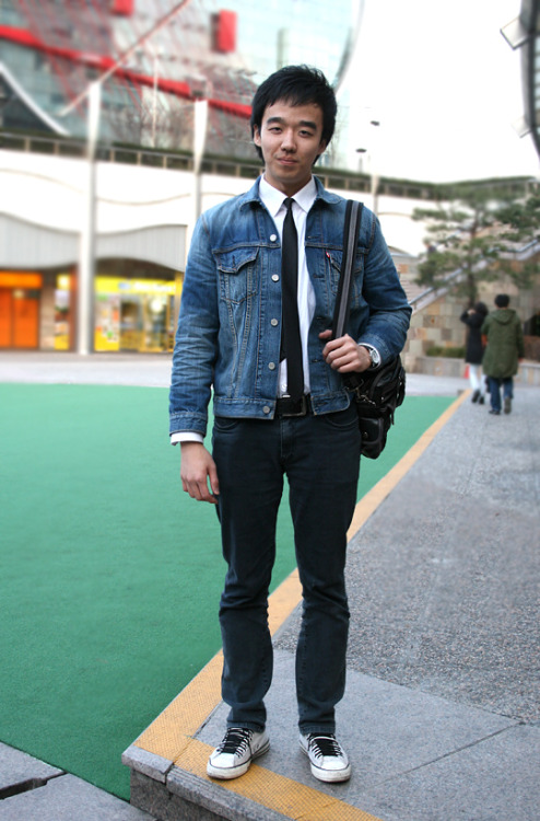 STREET MODEL
- Man’s street fashion
- The 5th week of March, 2012
- Central city, Banpo, Seoul