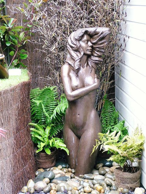 w2mymoonworld:  The Sculpture Collective Angela Farquharson and Martin Duffy More
