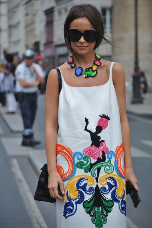 eurohaus:  For more neon fashion just go HERE.  she is always so different from the others