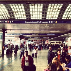 Kaputt Mundi #alemanno #roma#rome#italy#polworld  (Scattata con Instagram presso Binario 1 - Stazione Termini)