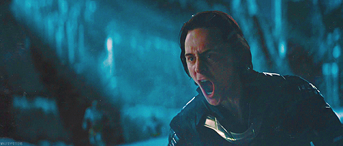 briannacherrygarcia:  malfoypotters:  #HEY LOKI WANNA TOUCH MY HAMMER #GODDAMNIT