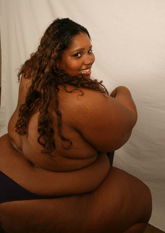 ssbbw-bbw:  Model: Toya SSBBW :)