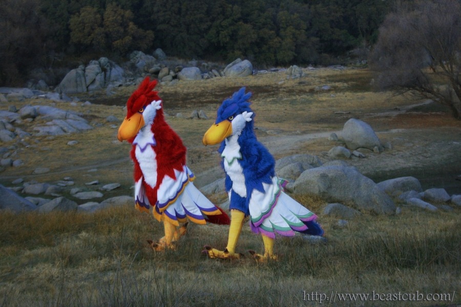 generaltullius:  finerfur:  Loftwings - by Beastcub  That’s some pretty rad cosplay.