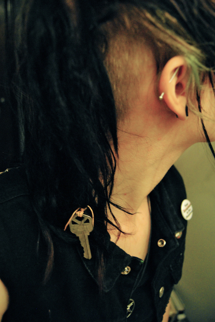 failedrevolution:  put some keys in my dreads wassup