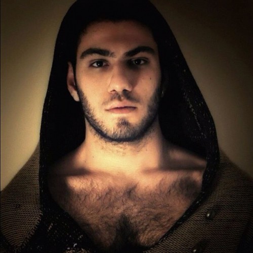 smleglover7:  instabeards:  @dorukbatu   Repeat, because he’s so hot. Love the eyebrows & chest hair.