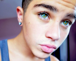 lifemakes-lovelookeasy:  His eyes ! Absloutly