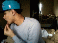 https://64.media.tumblr.com/tumblr_m1vmmh08qD1r8sov5o1_250.gif