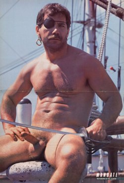 furbucket:  Mickey Squires (pirate) 