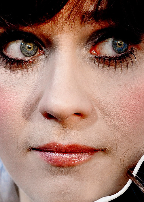 mdnabutbornthatway:  humanoid-hooker:  mintblondie:  imindahovlane:  nighth4wk:  ashley-mcloughlin:  Proof celebrities suffer from the same flaws as us. Spots, wrinkles, scars, awkward facial hair. Don’t aspire to be perfect, because there is no such
