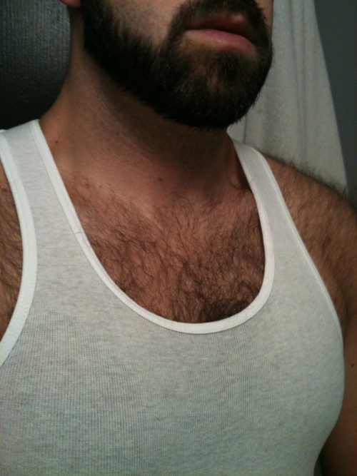 hairygooner: Beard, furry, white tank. Kick of Tuesday right!