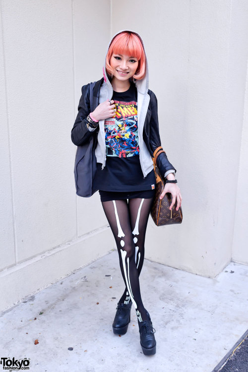 Pink hair, X-Men top, miniskirt &amp; skeleton tights on the street in Harajuku.