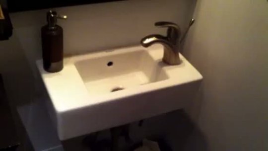 wery12345:  askbaconscharacters:  effington:  petervidani:  This sink has a serious attitude problem.  This is one of the funniest videos I’ve ever seen  [u ok]  why the fuck is there a plane in your sink 