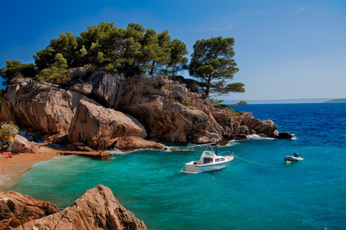 Brela beach, Dalmatian Coast, Croatia (by John &amp; Tina Reid).