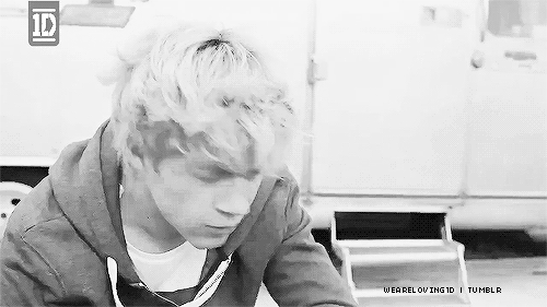 Life as an Awkward Tumblr Teenage Girl...Niall Horan edition
