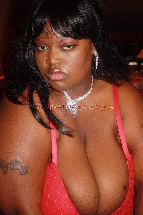 ssbbw-bbw:  Model: Big Lizz SSBBW :)