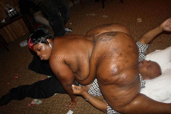 ssbbw-bbw:  Model: Big Lizz SSBBW :)