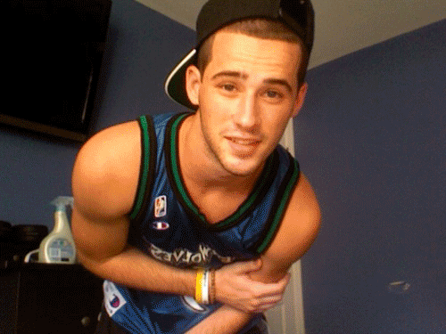 empirestate0fmind:  dont-look-backk:  he’s beautiful    i literally don’t understand how he’s so perfect