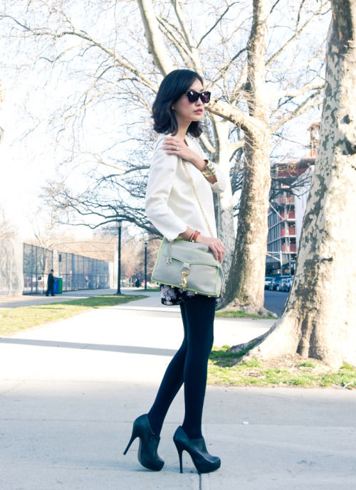 (via MISSPOUTY♥: Scalloped Hem Blazer)