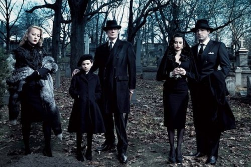 punkrockmuffinatrix:  weighyoudown:  revcleo:  511kinderheim:  havingbeenbreathedout:  Oh heavens, this is PERFECT. Amazing noir-themed 2007 photoshoot by national treasure Annie Liebovitz for Vanity Fair, and featuring a whole slew of my favorite actors.