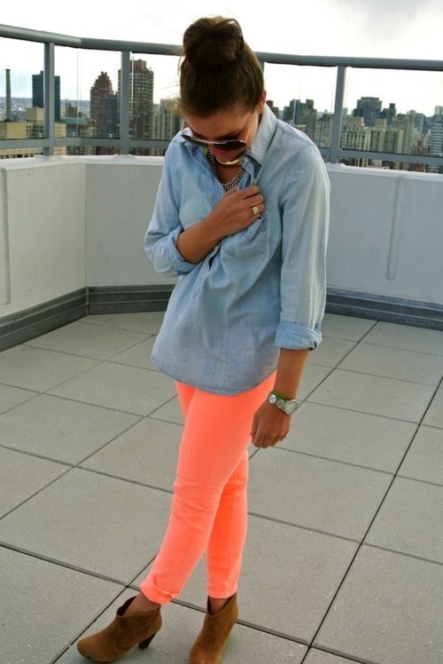 amirahsurlemur:  Colorful fashion blog, click here! 