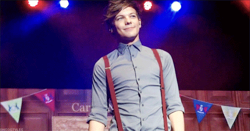  is it just me or has Louis been looking more like a pile of sex dipped in a pool of sex then rolled in sexy little sprinkles?