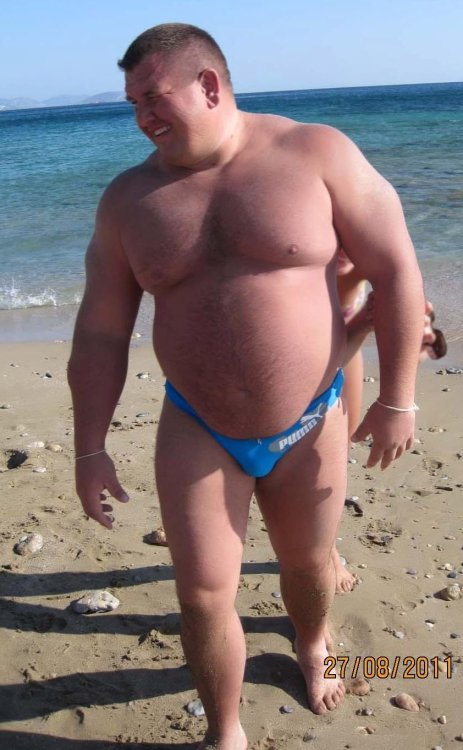 chubbyaddiction:  justbulls:  Speedo Bull  Wow, beefy on the beach…