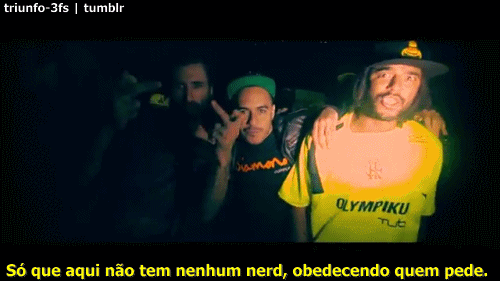 É CONE NA CABEÇA PORRA!