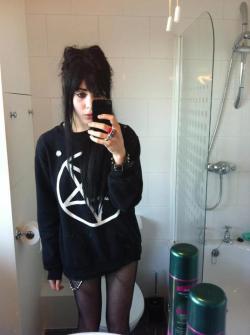 midnight-shame:  i want that jumper :(