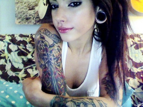 jewelsharee:   I just needed another picture for my me page. 