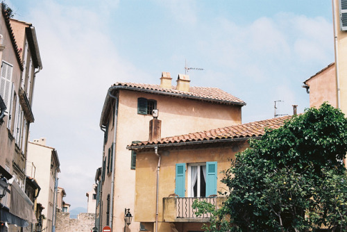 t0rum:saint tropez by isabelle bertolini on Flickr.