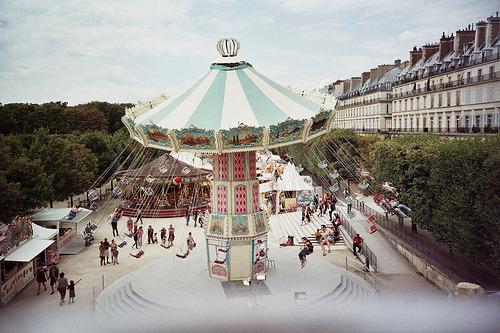 xzxcuzx-me:  Round’n’Round (by Arashi-San) 