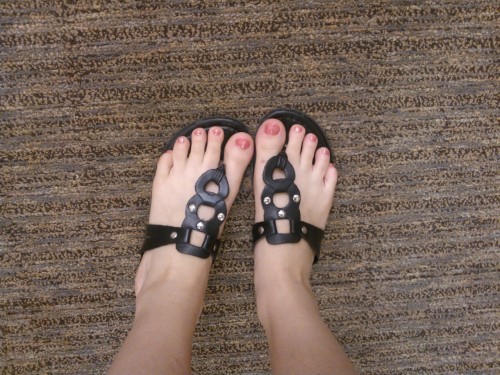 nothinghereforyou: An anon said my feet were weird. I dont believe there too too weird just right I 