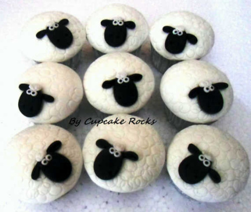 Shaun the Sheep cupcakes