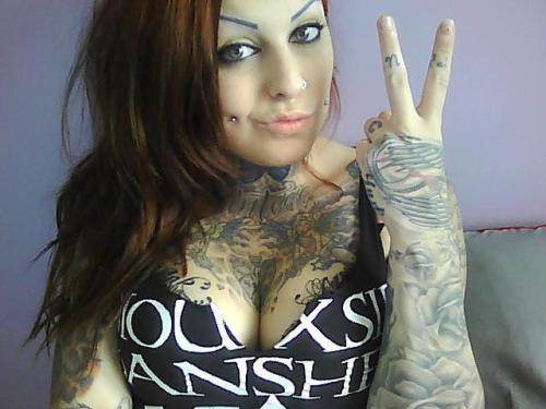 Porn photo tattoo-inked:  ohmygodbeautifulbitches: 