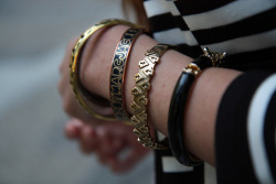 runawayontherunway:  I really want that Marc Jacobs bangle 